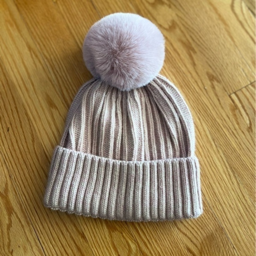Norla Canada pink winter hat with pompom NWT